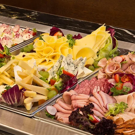 ポロニア ホテル