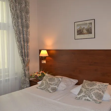 Polonia Hotel 3*